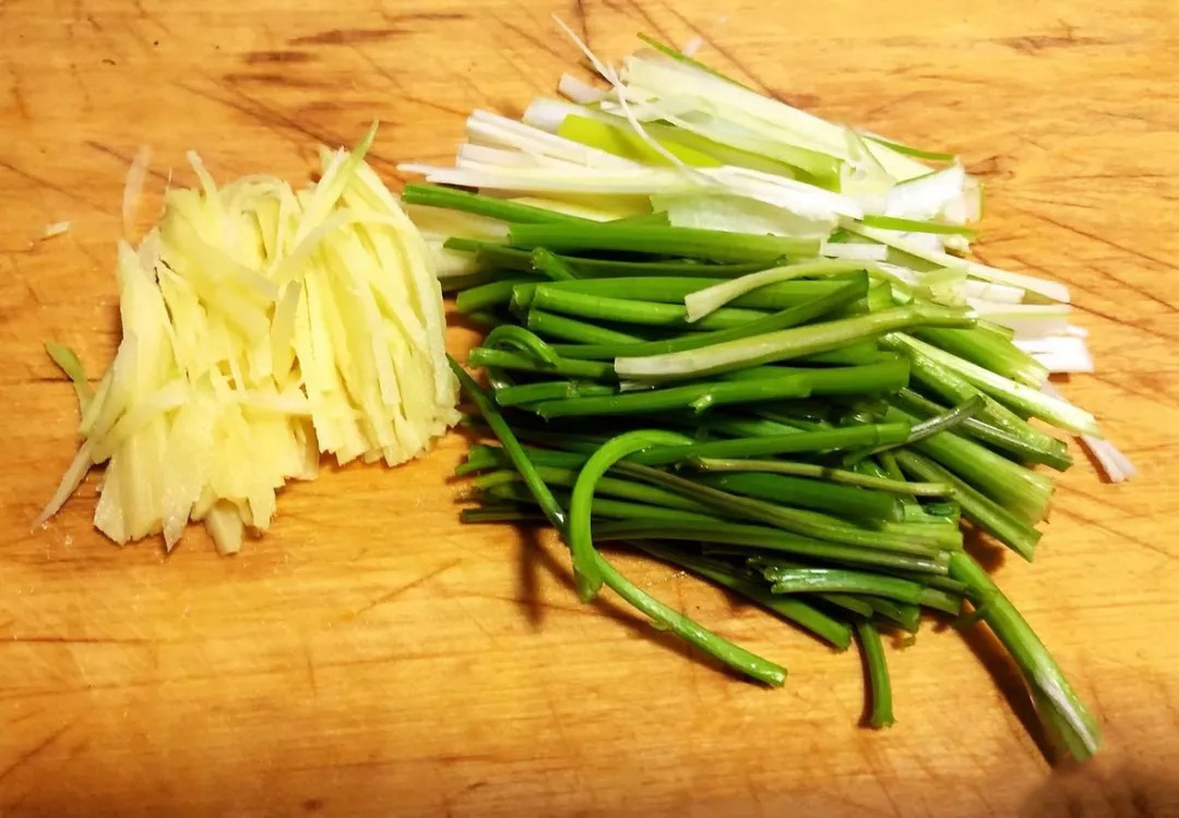 【蔥爆海螺片】做法|味道鮮美，營養充足，快試試動手制作吧